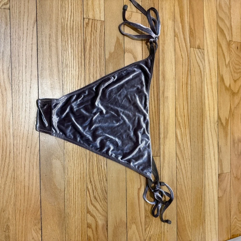 SKIMS SWIM (RARE) UMBER Bottoms.